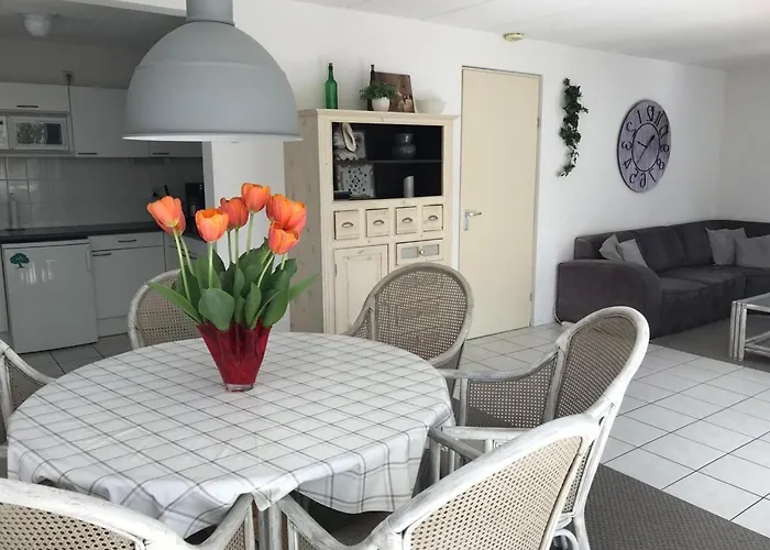 Comfortable 6-person Feriehus *