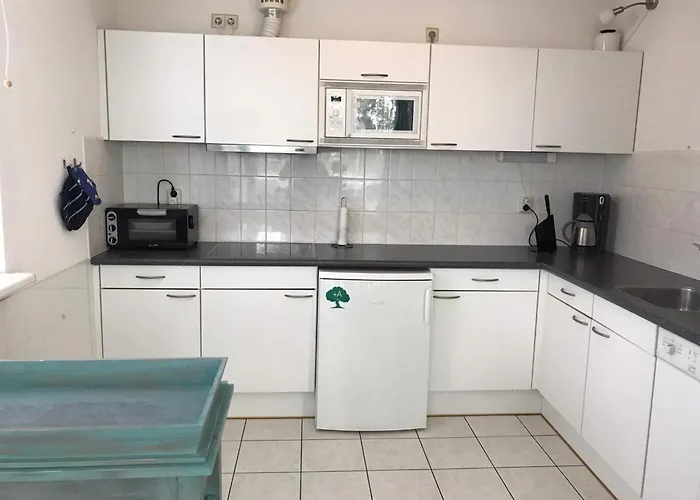 Comfortable 6-person Semesterbostad Sint Maartensvlotbrug